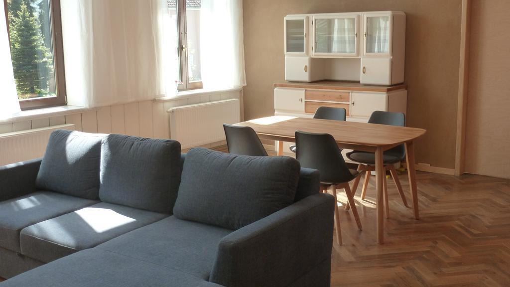 Alte Schule Apartman Tambach-Dietharz Kültér fotó